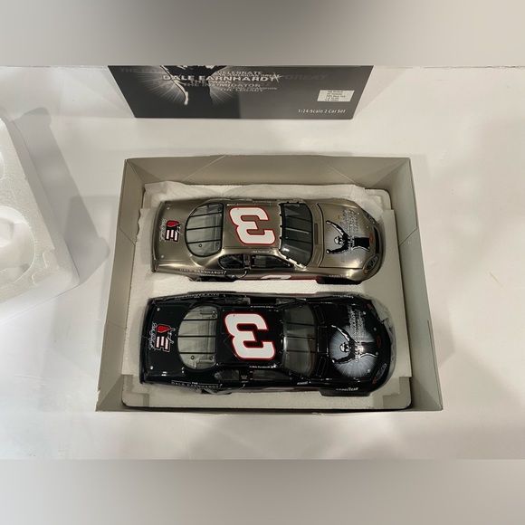 Dale Earnhardt #3 Foundation Legacy 2003 Chevrolet Monte Carlo 1:24 Action - Picture 3 of 5